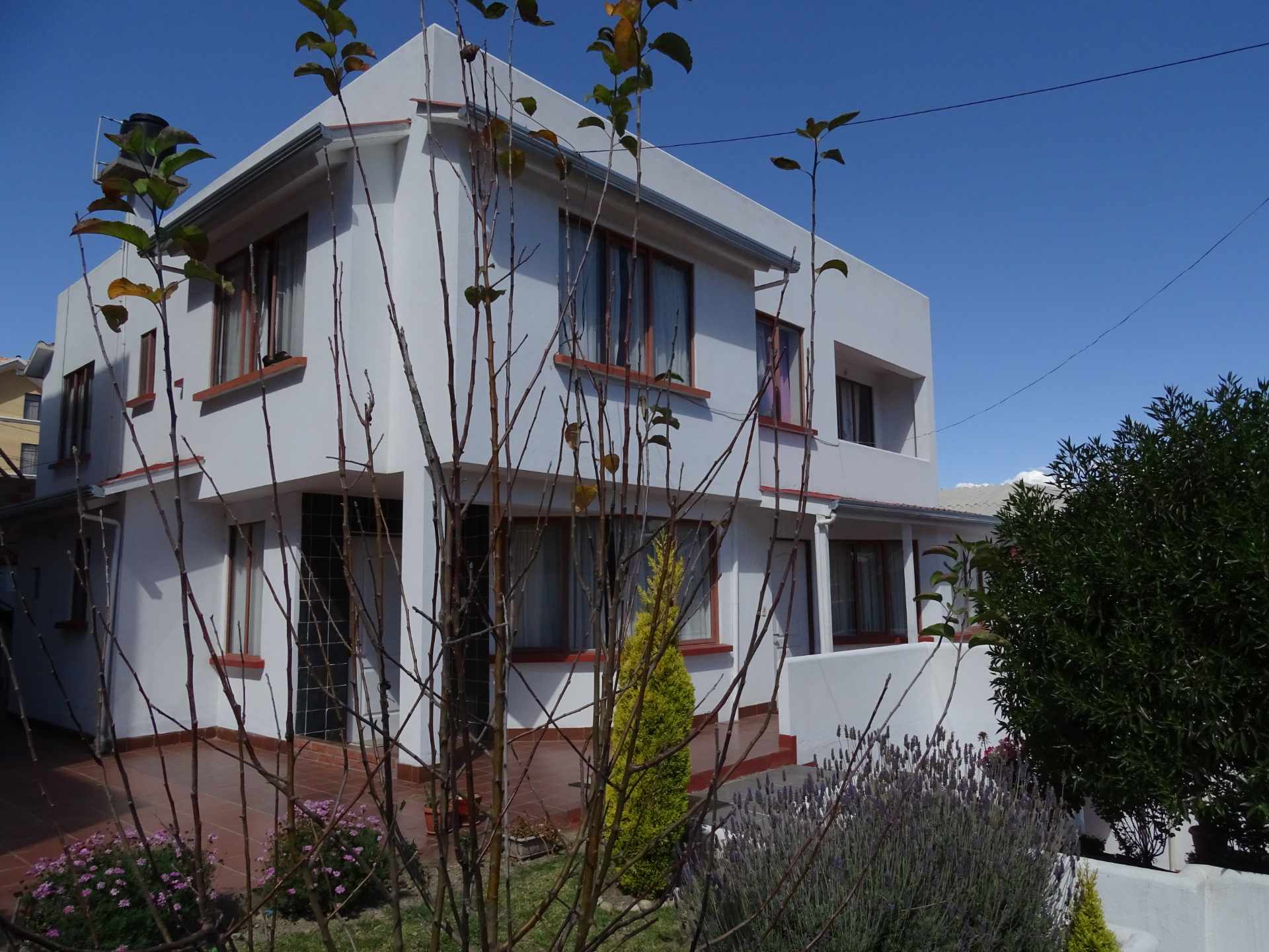 Casa en Mallasilla en La Paz 5 dormitorios 3 baños 2 parqueos Foto 1