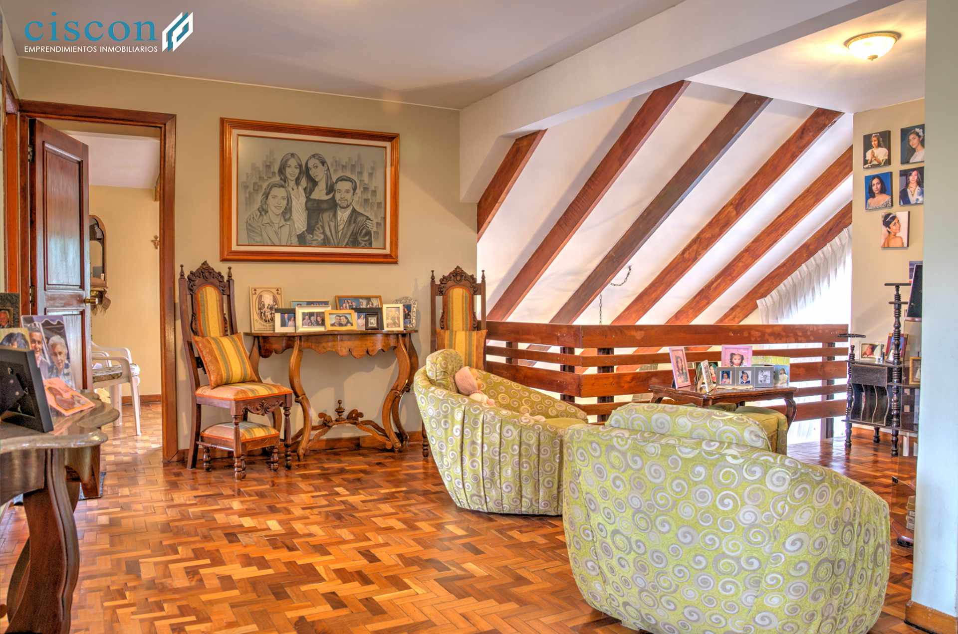 Casa en VentaAchumani, Zona Colegio Franco Boliviano 4 dormitorios 3 baños 3 parqueos Foto 6