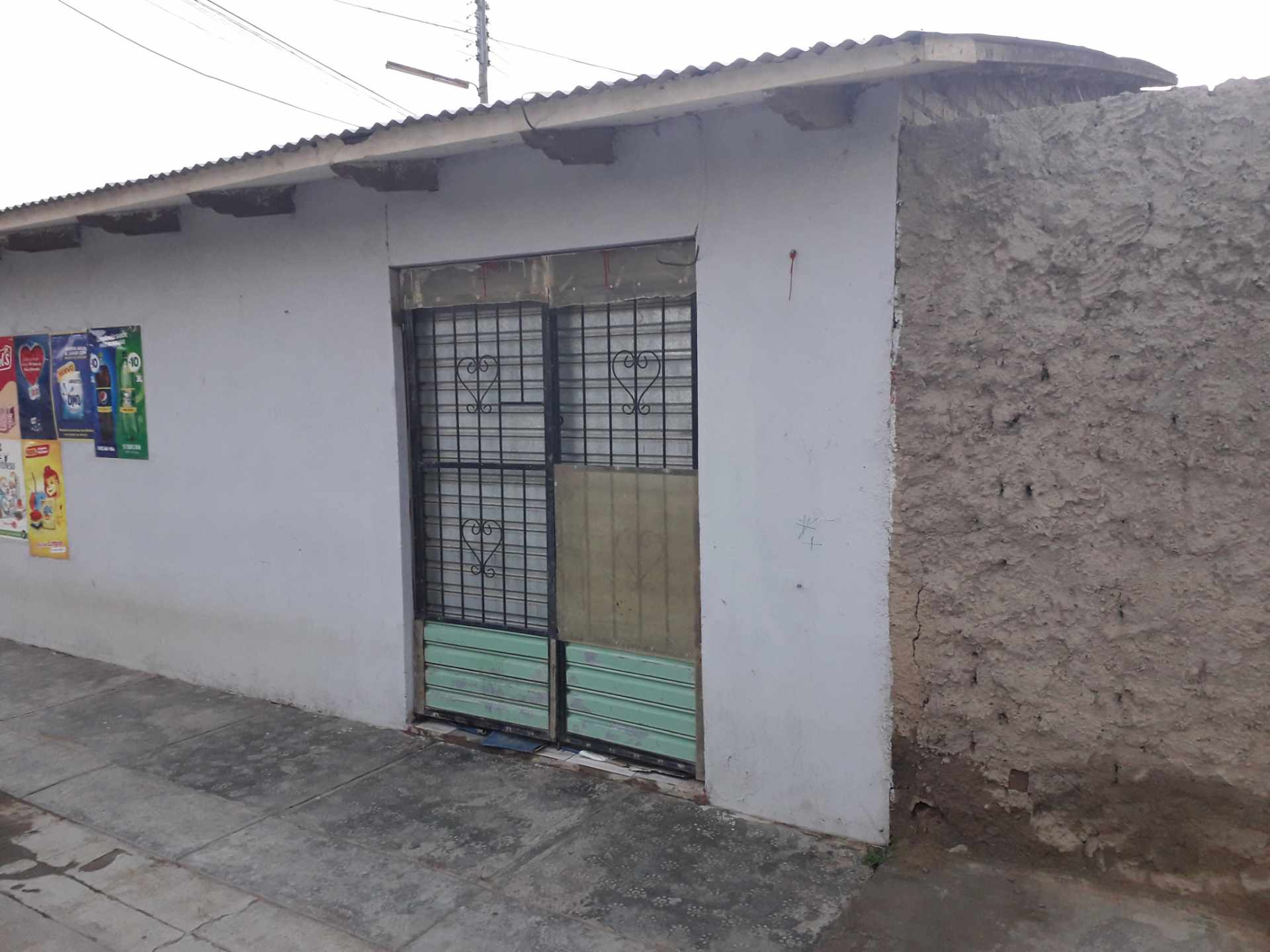 Casa en VentaSacaba zona central 4 dormitorios 2 baños 2 parqueos Foto 2