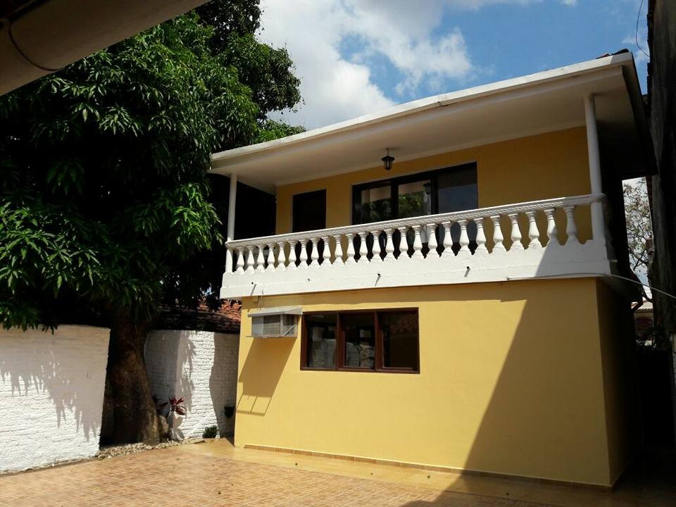 Casa en AlquilerZona plazuela balcutt 5 dormitorios 3 baños 2 parqueos Foto 9