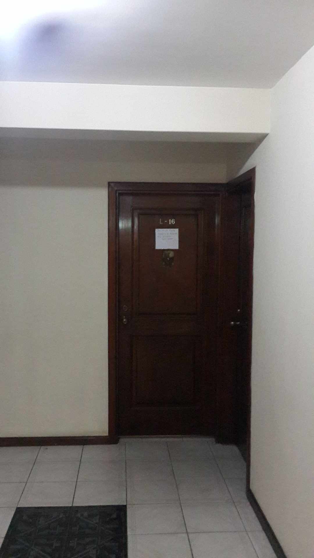 Oficina en VentaCalle Belisario Salinas Edificio Belisario Salinas entre Av. 20 de Octubre y Av. 6 de Agosto Foto 3