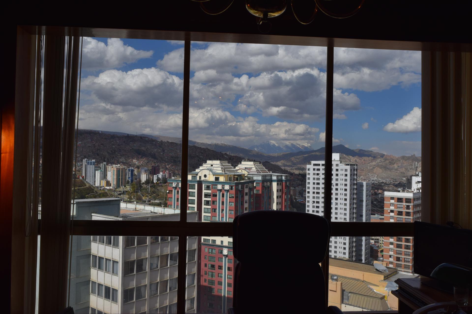 Oficina en San Jorge en La Paz 3 dormitorios 2 baños 2 parqueos Foto 4