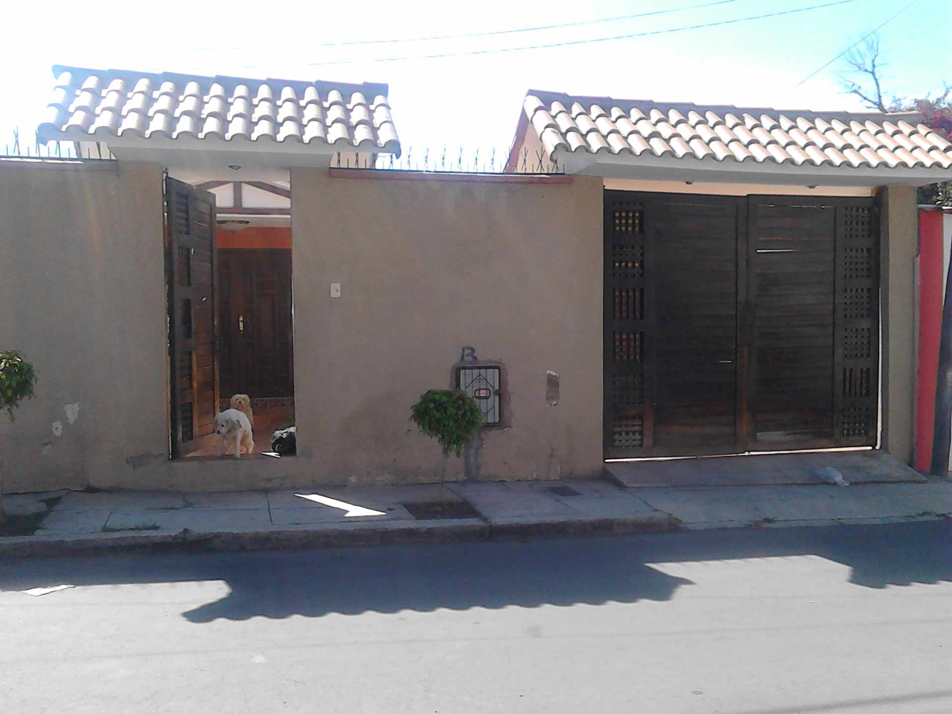 Casa en Mayorazgo en Cochabamba 7 dormitorios 2 baños 3 parqueos Foto 1