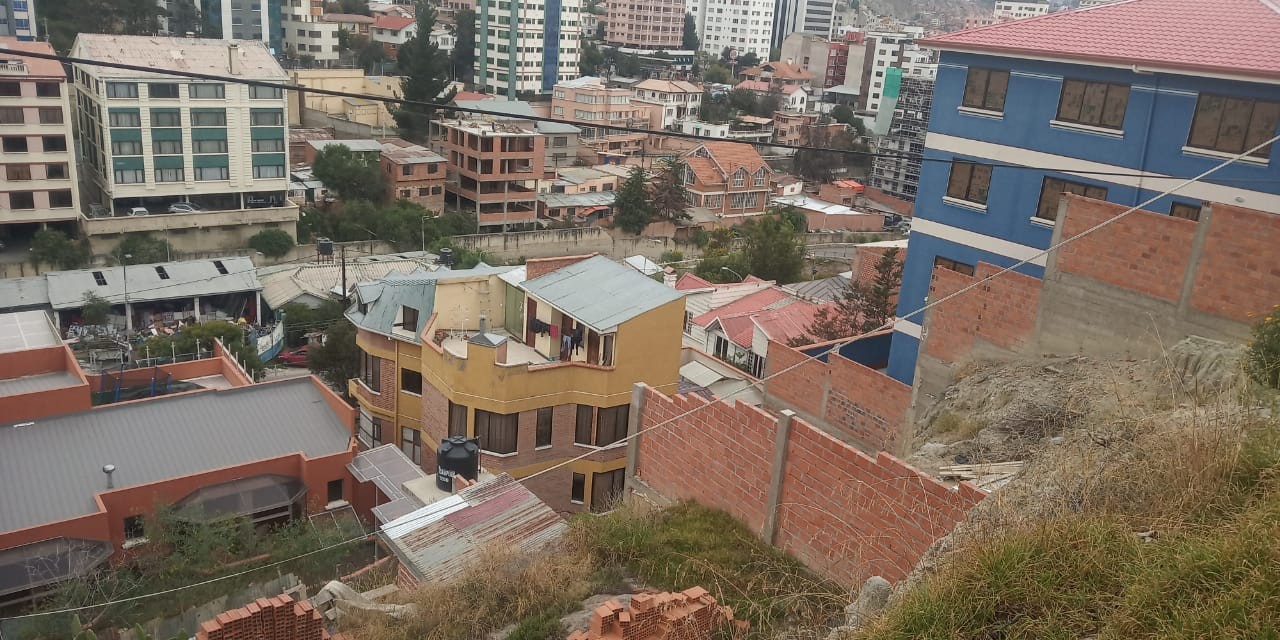 Terreno en Obrajes en La Paz    Foto 2