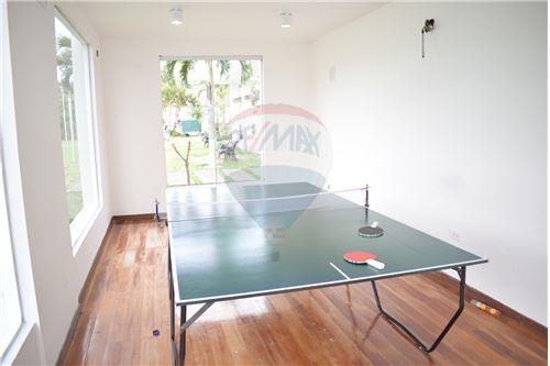 Departamento en VentaCondominio Costa Brava Foto 4