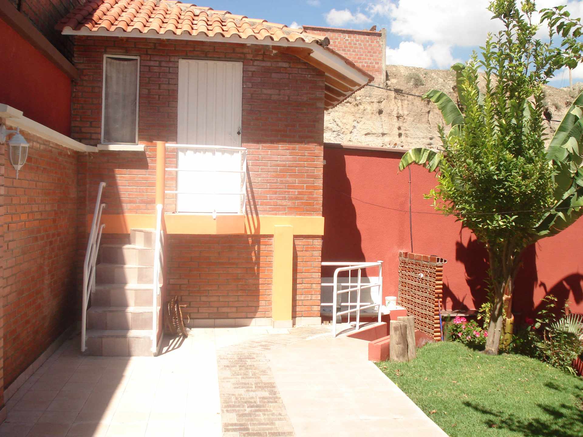 Casa en Seguencoma en La Paz 3 dormitorios 3 baños 2 parqueos Foto 8