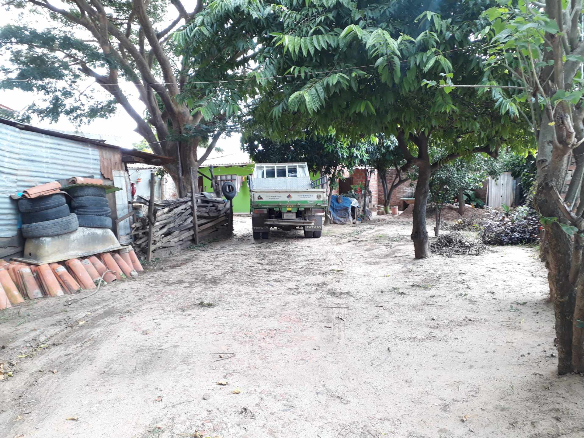 Terreno en VentaAvenida Tajibo entre Av. Palmicruz y Radial 10 entre 6to y 7mo anillo Foto 5