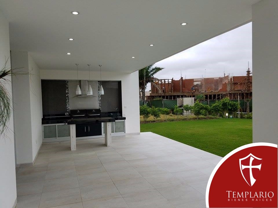 Casa Zona Urubo - Condominio Cerrado
 Foto 2