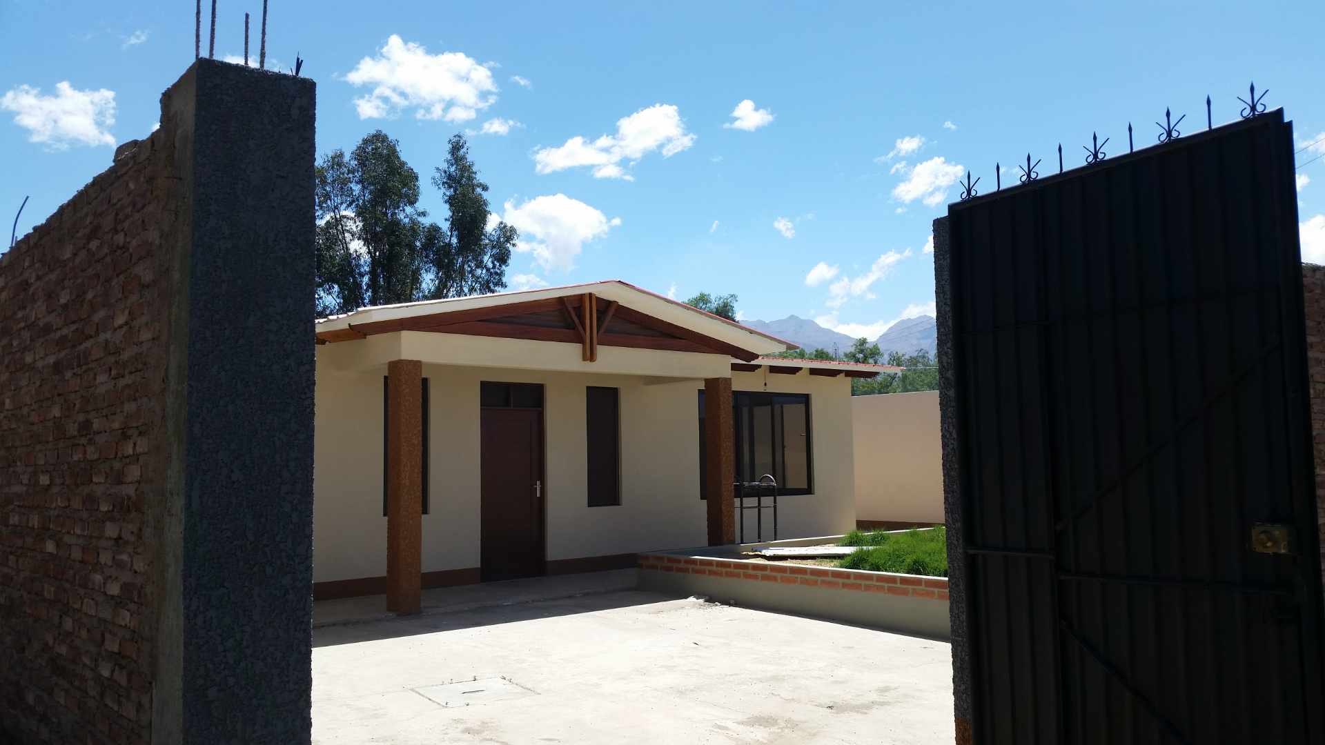 Casa en Colcapirhua en Cochabamba 2 dormitorios 1 baños 3 parqueos Foto 9