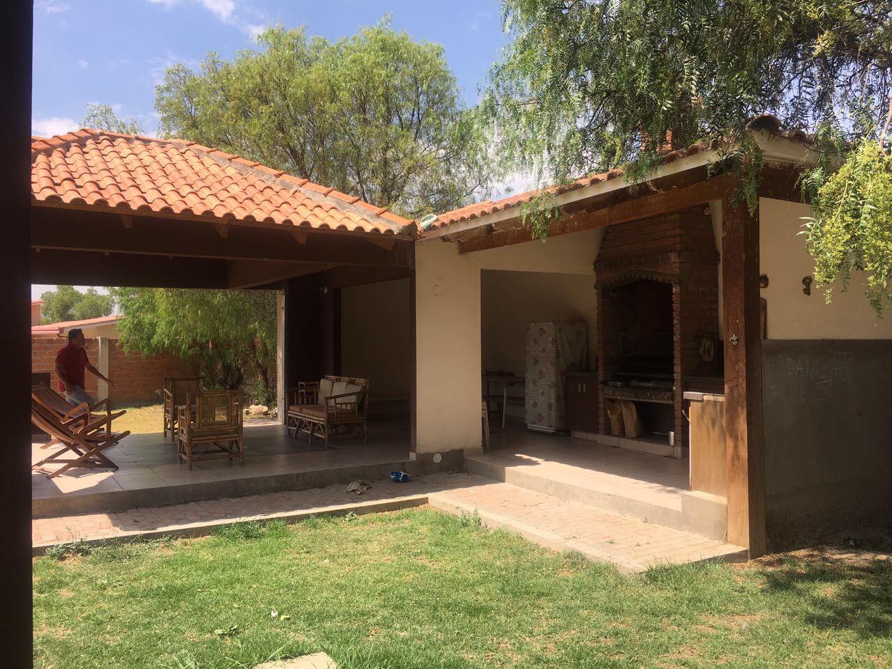 Casa en Sarco en Cochabamba 3 dormitorios 4 baños 4 parqueos Foto 2