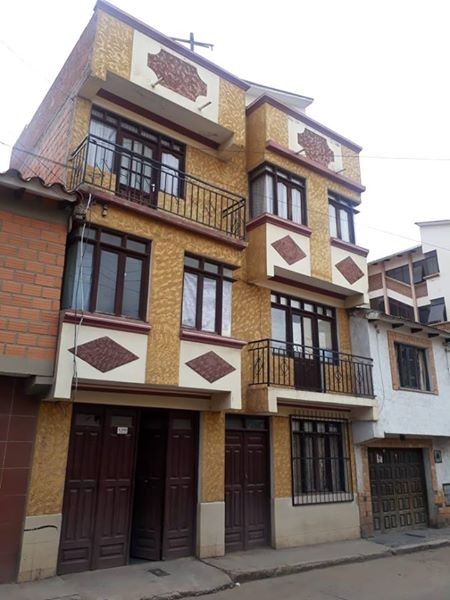 Casa Calle Ostria Reyes # 136 Foto 1