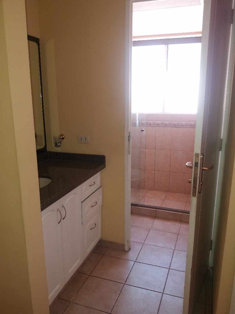 Departamento en Venta
VENTA DE DEPARTAMENTO ZONA CALA CALA ACEPTA FINANCIAMIENTO BANCARIO CON GARAJE  Foto 13