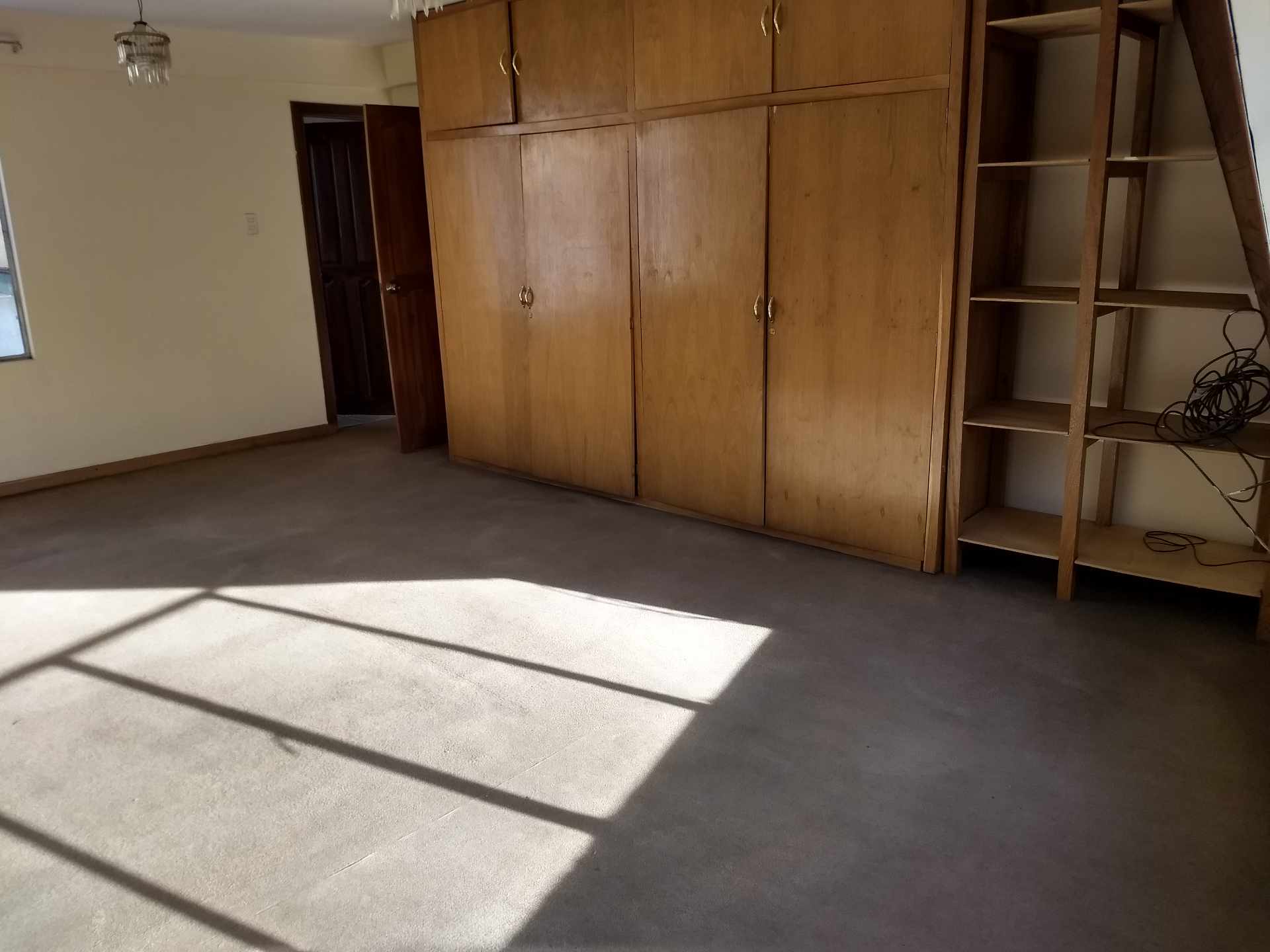 Departamento Av Tejada Sorzano #1301 esq. San Salvador Foto 14