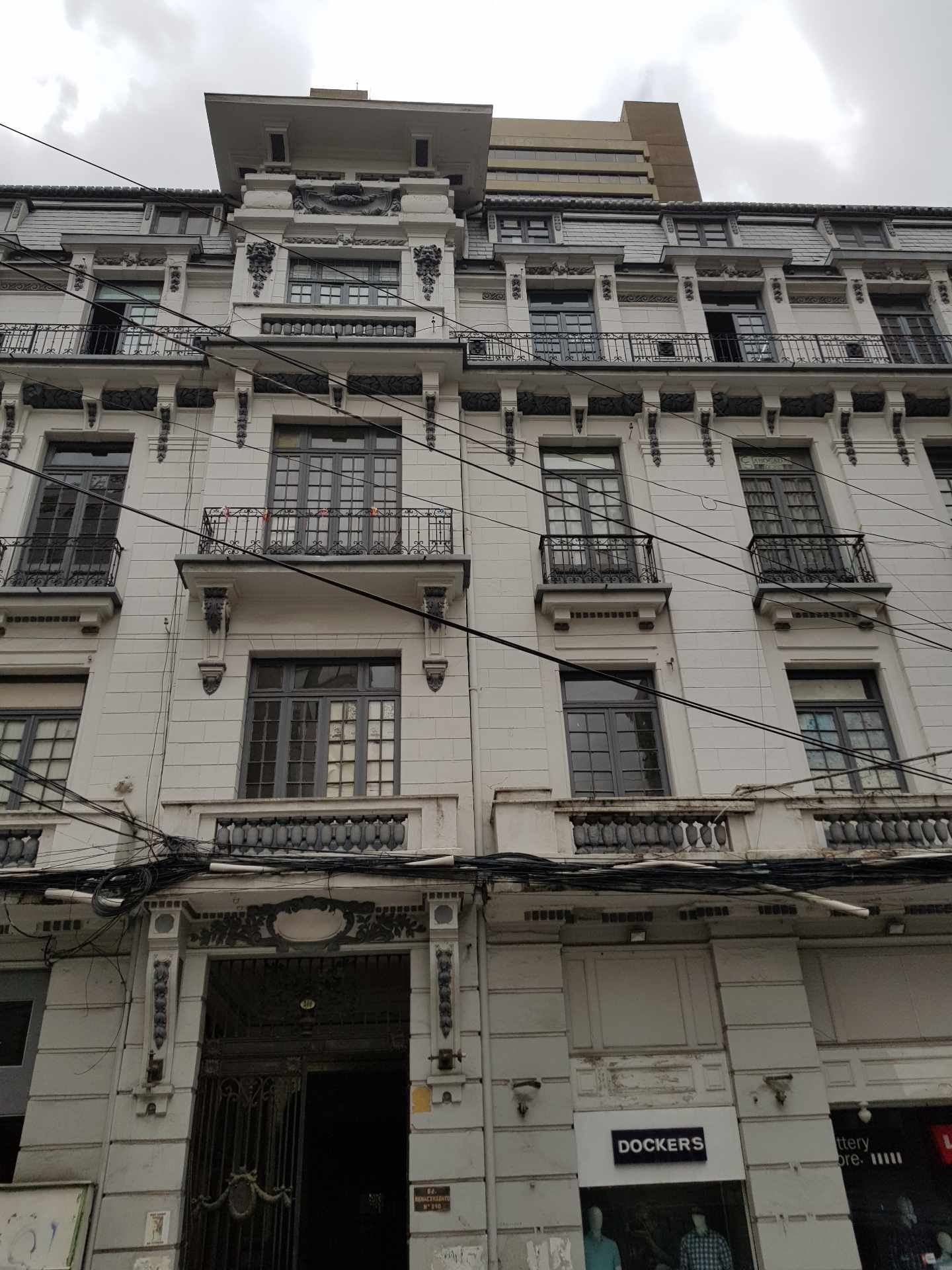 Oficina en AlquilerCentro, Socabaya una cuadra Plaza Murillo Foto 1