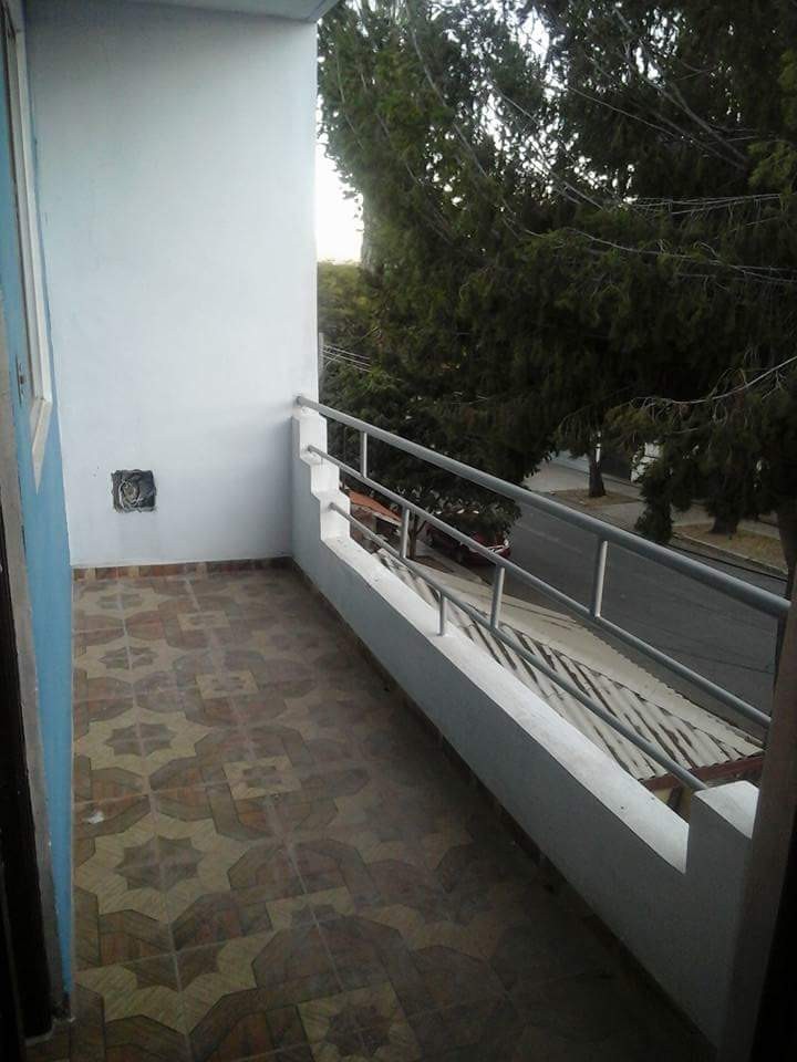 Departamento en Queru Queru en Cochabamba 2 dormitorios 2 baños  Foto 3