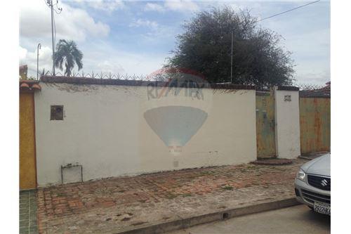 Casa en Equipetrol en Santa Cruz de la Sierra  2 baños 1 parqueos Foto 1