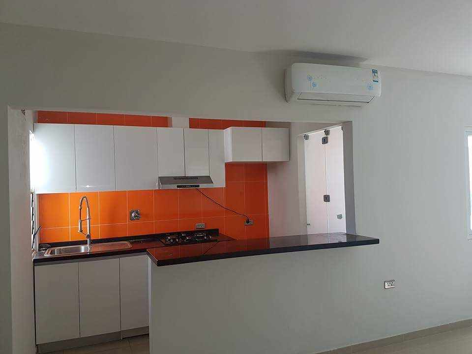 Departamento en Entre 2do y 3er anillo Oeste en Santa Cruz de la Sierra 2 dormitorios 2 baños  Foto 3