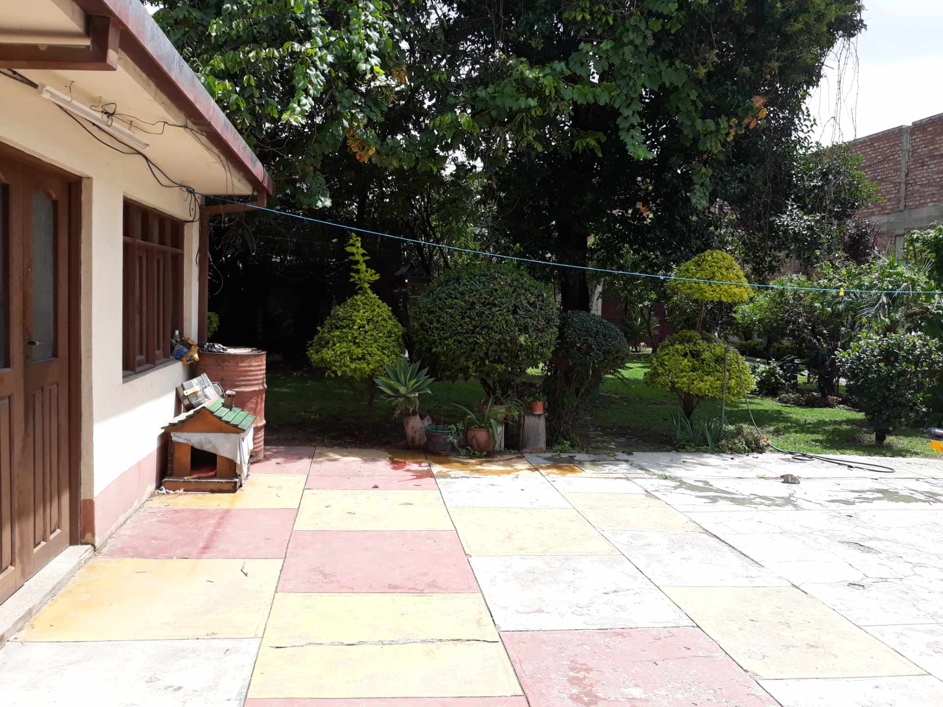 Casa Zona Chimba, puerta principal del parque Mariscal Santa Cruz Foto 5