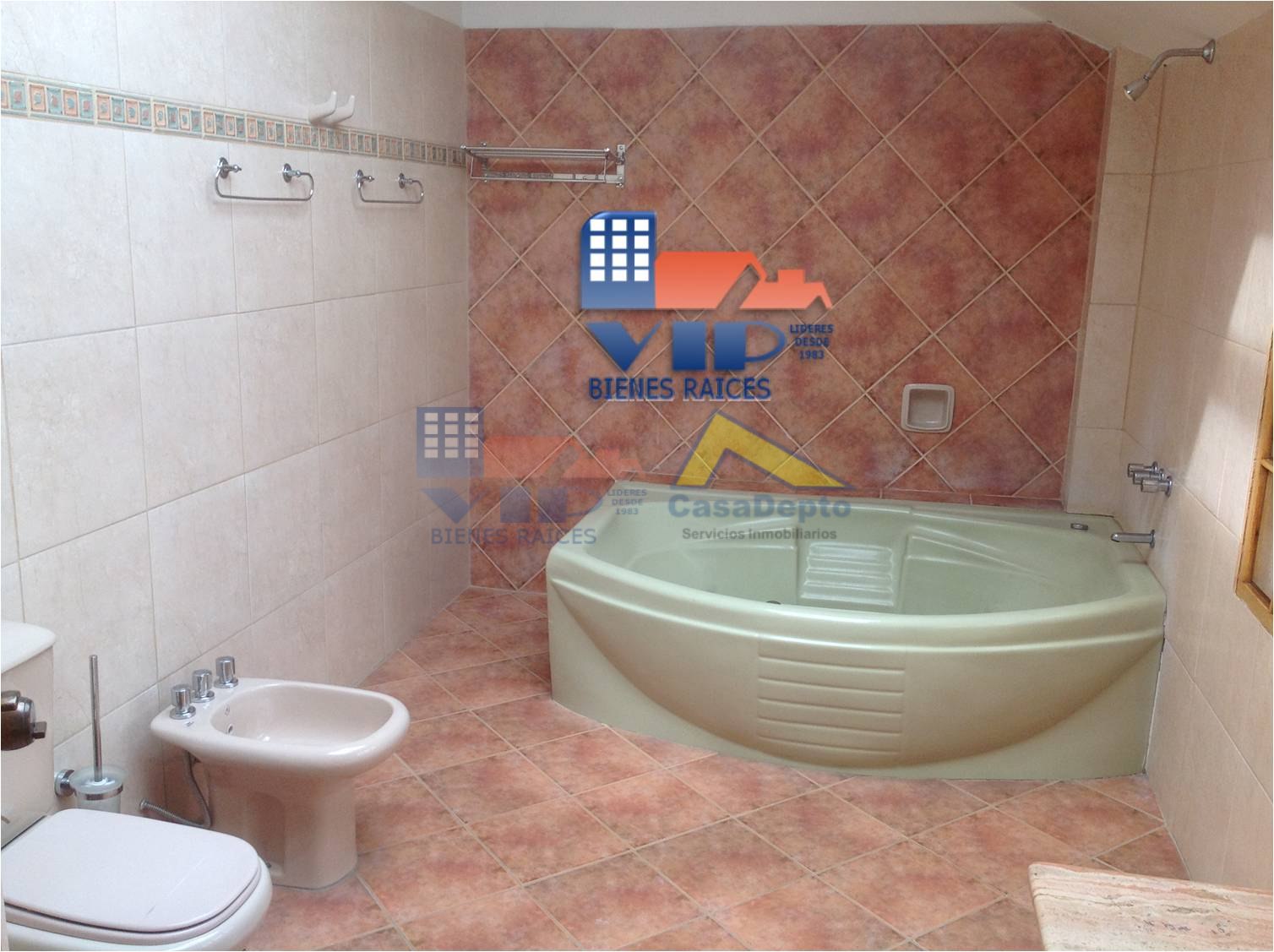 Casa en Calacoto en La Paz 4 dormitorios 5 baños 2 parqueos Foto 8