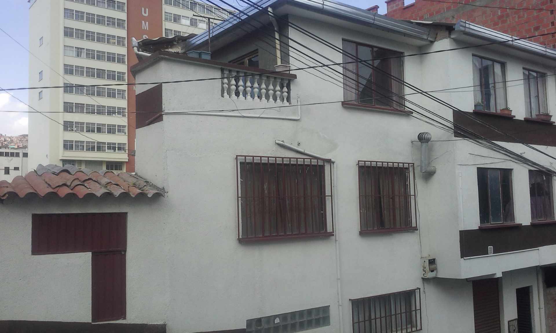 Habitación en AlquilerCalle Victor Eduardo n° 2401, cerca el Puente de las Americas, Miraflores Foto 1