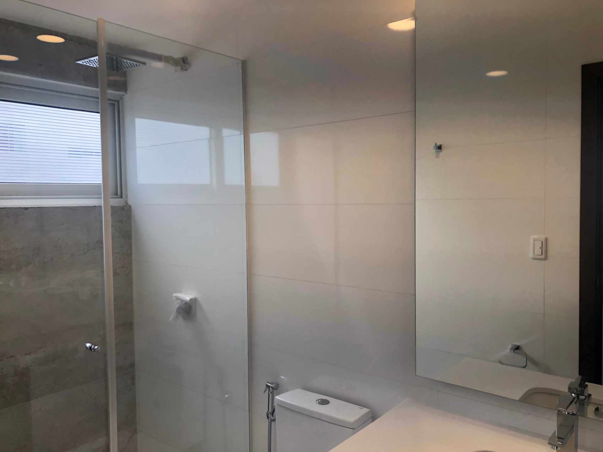 Departamento Condominio Condado 4 [Equipetrol, a lado del Colegio Alemán], Departamento a estrenar de lujo en alquiler de 2 suites + 1 parqueo techado. [1000$us., expensas incluidas] Foto 13