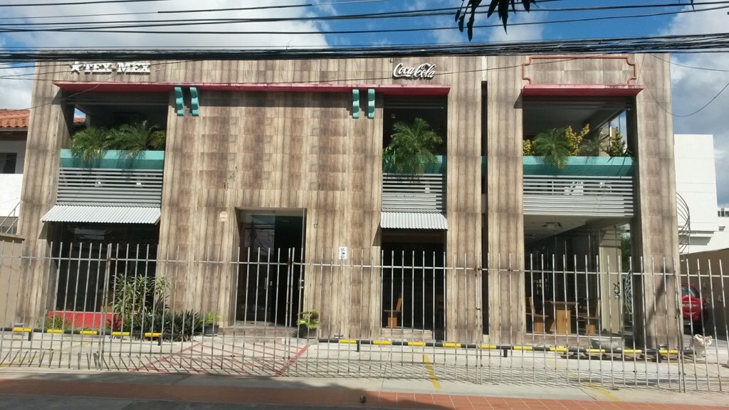 Casa en Sirari en Santa Cruz de la Sierra 3 dormitorios 5 baños 10 parqueos Foto 1