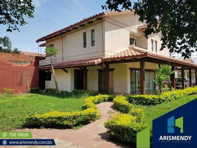 Casa en Entre 5to y 6to anillo Norte en Santa Cruz de la Sierra 4 dormitorios 6 baños 4 parqueos Foto 7