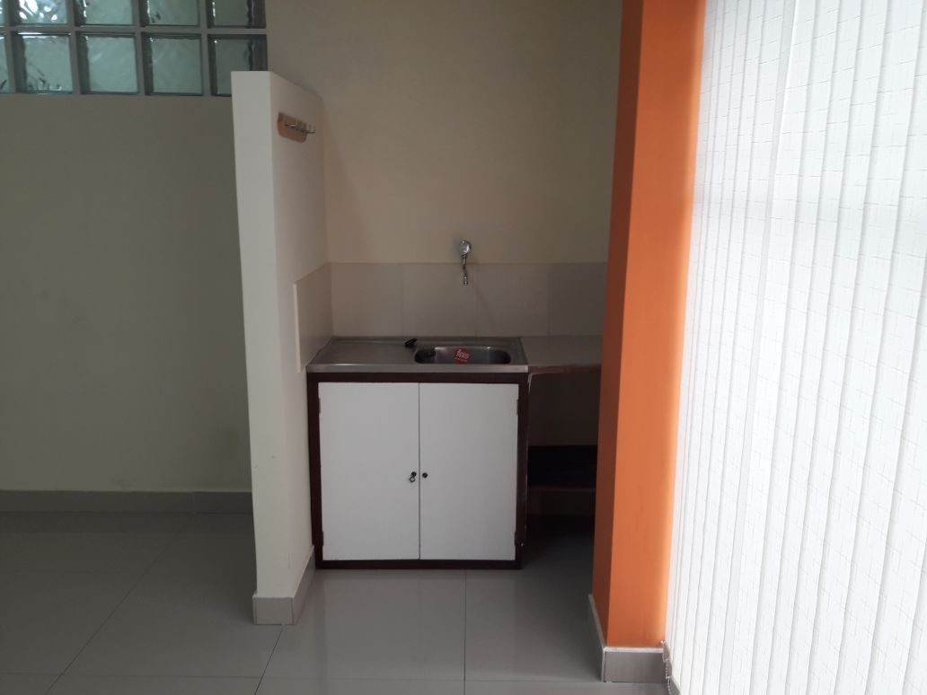 Oficina en AnticréticoAv6 de agosto edificio mercurio San Jorge  2 dormitorios 1 baños  Foto 3