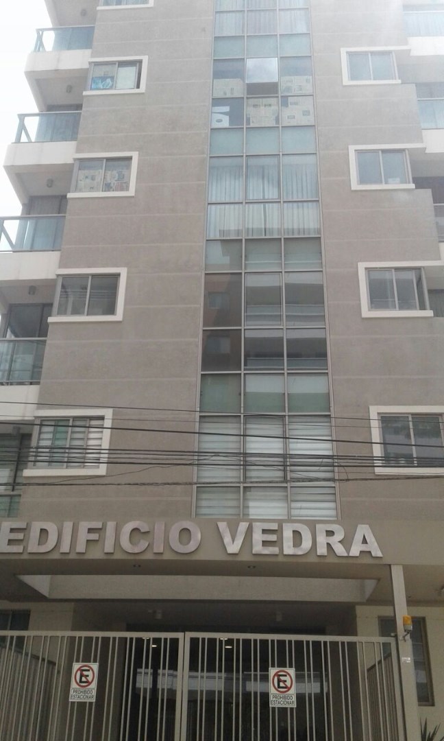 Departamento en VentaLanza entre Chuquisaca y Salamanca Edificio Vedra 3 dormitorios 2 baños 1 parqueos Foto 6