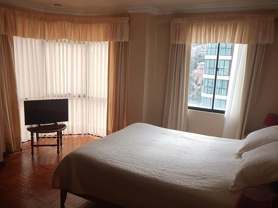 Departamento en San Miguel en La Paz 4 dormitorios 5 baños 1 parqueos Foto 5