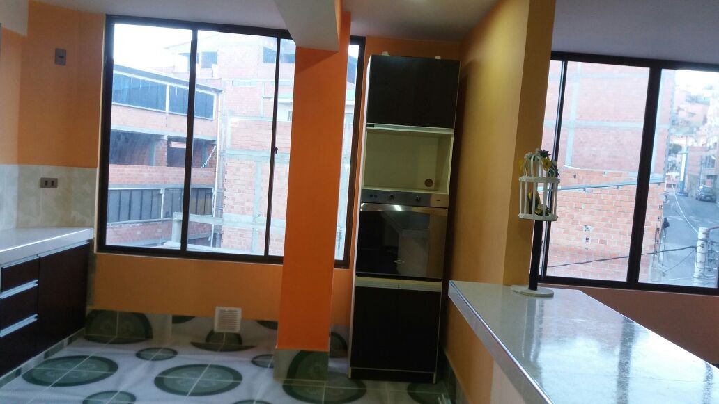 Departamento en VentaAlto Miraflores, Santa Rosa Grande  3 dormitorios 2 baños 1 parqueos Foto 9