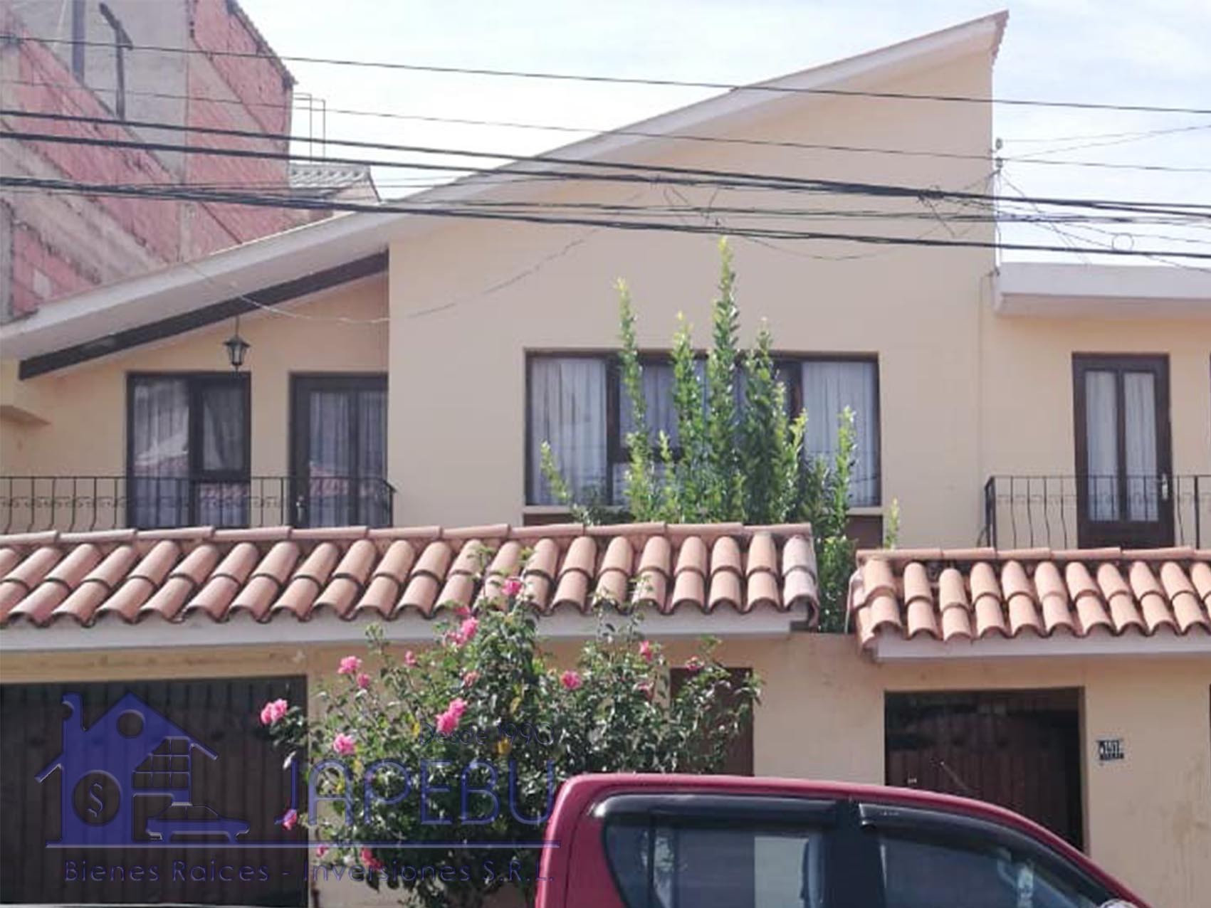 Casa en AlquilerZona Norte, Queru Queru Foto 1