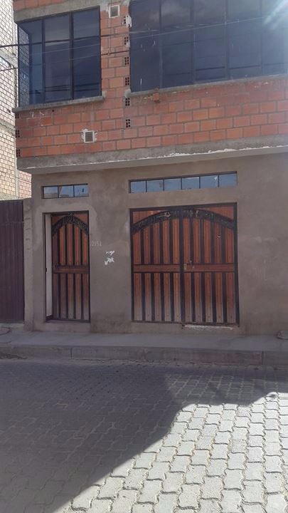 Casa en Ciudad Satélite en El Alto 6 dormitorios 5 baños 3 parqueos Foto 3