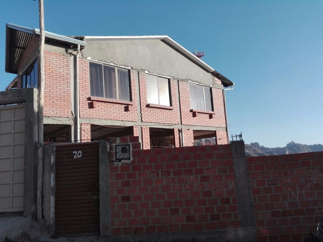 Casa en Chasquipampa en La Paz 3 dormitorios 5 baños 3 parqueos Foto 8
