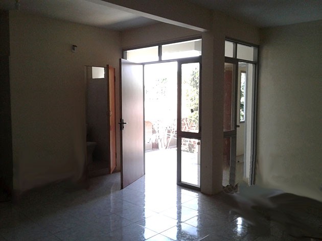 Habitación en AlquilerMonoambiente con 2 puertas, entre Radial 19 y Piraí Bs. 1600 Foto 3