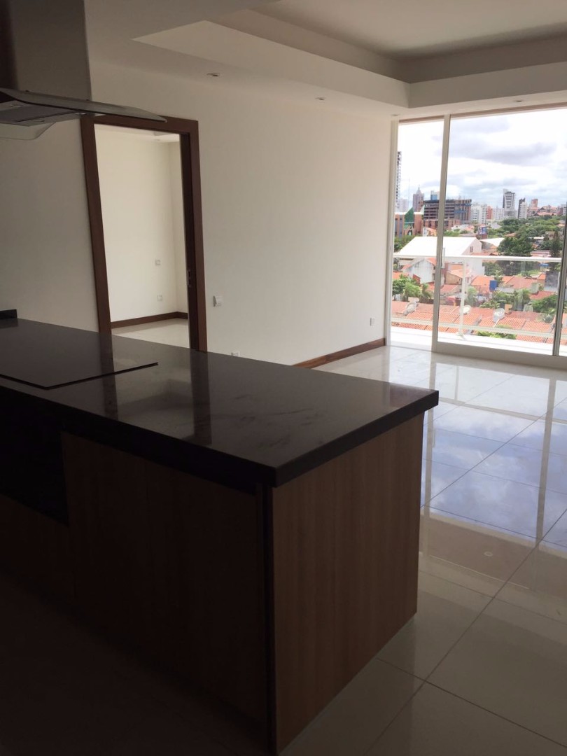 Departamento en VentaEdificio Puerto Madero, Calle los Claveles al lado de Sirari Suites zona de Equipetrol Foto 12