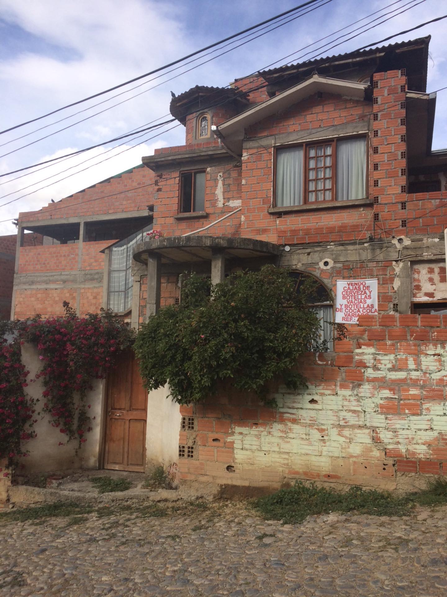 Casa en Chasquipampa en La Paz 5 dormitorios 5 baños 2 parqueos Foto 3