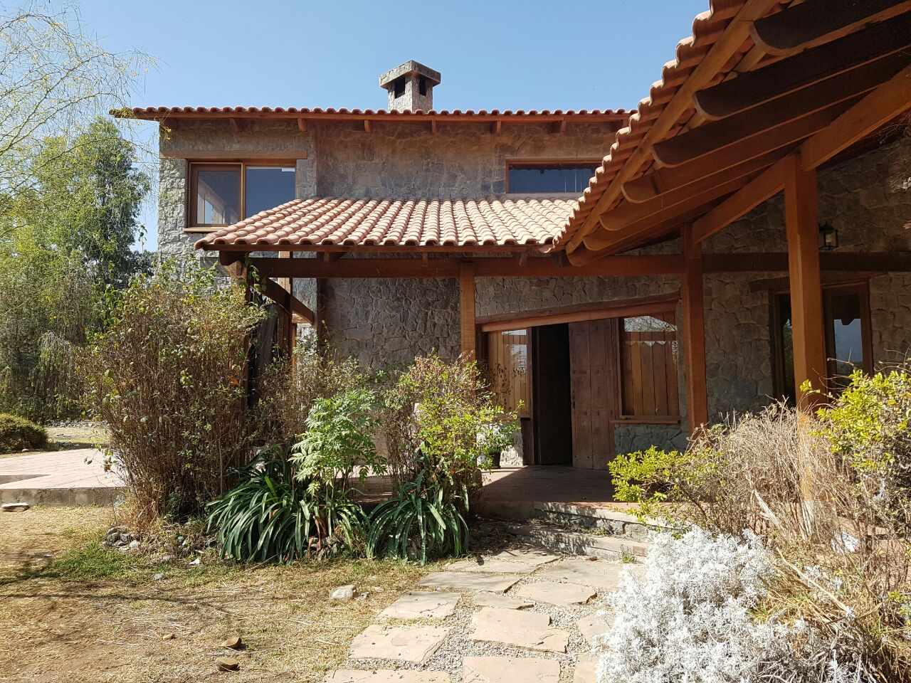 Casa en Tiquipaya en Cochabamba 3 dormitorios 3 baños 5 parqueos Foto 17