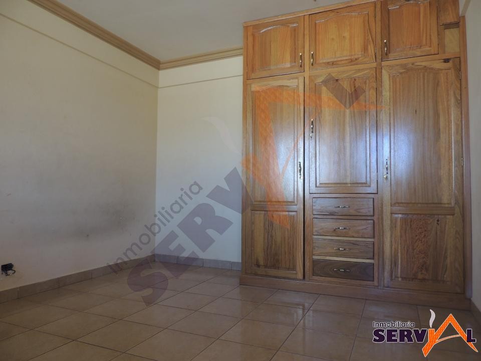 Casa en Sarco en Cochabamba 3 dormitorios 2 baños 8 parqueos Foto 5