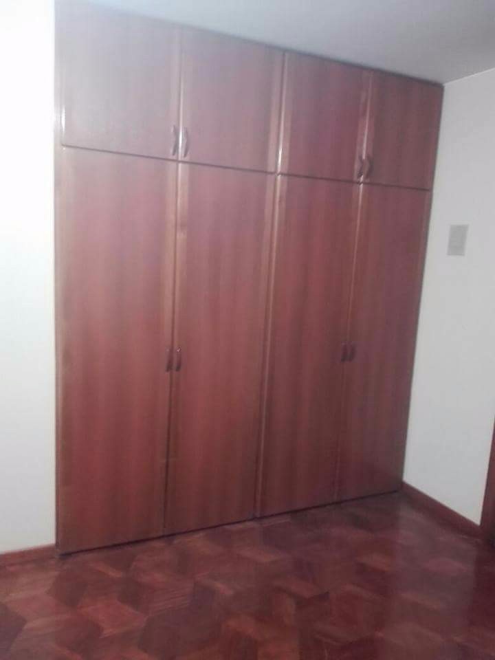 Departamento en Miraflores en La Paz 3 dormitorios 4 baños  Foto 4