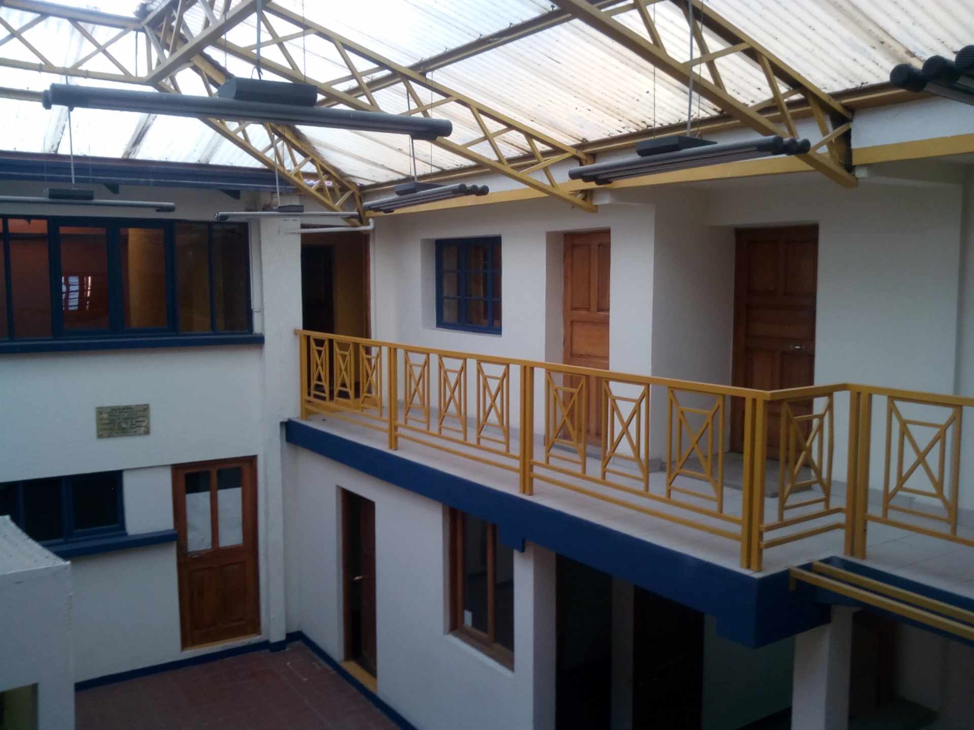 Oficina en 16 de Julio en El Alto 13 dormitorios 3 baños  Foto 4