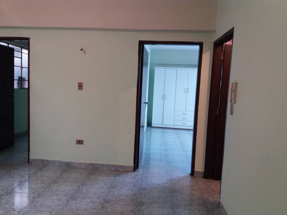 Departamento en AlquilerProximo Ayacucho y Jordan  2 dormitorios 1 baños  Foto 2
