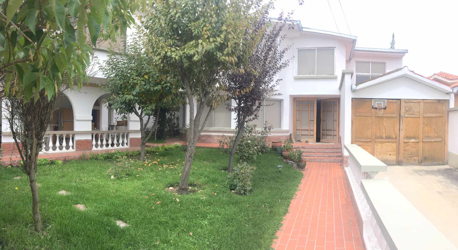 Casa en Mallasilla en La Paz 4 dormitorios 4 baños 2 parqueos Foto 1