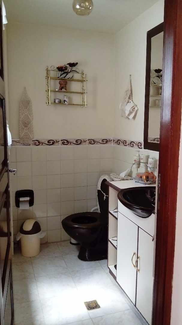 Casa en Calacoto en La Paz 3 dormitorios 4 baños 5 parqueos Foto 3