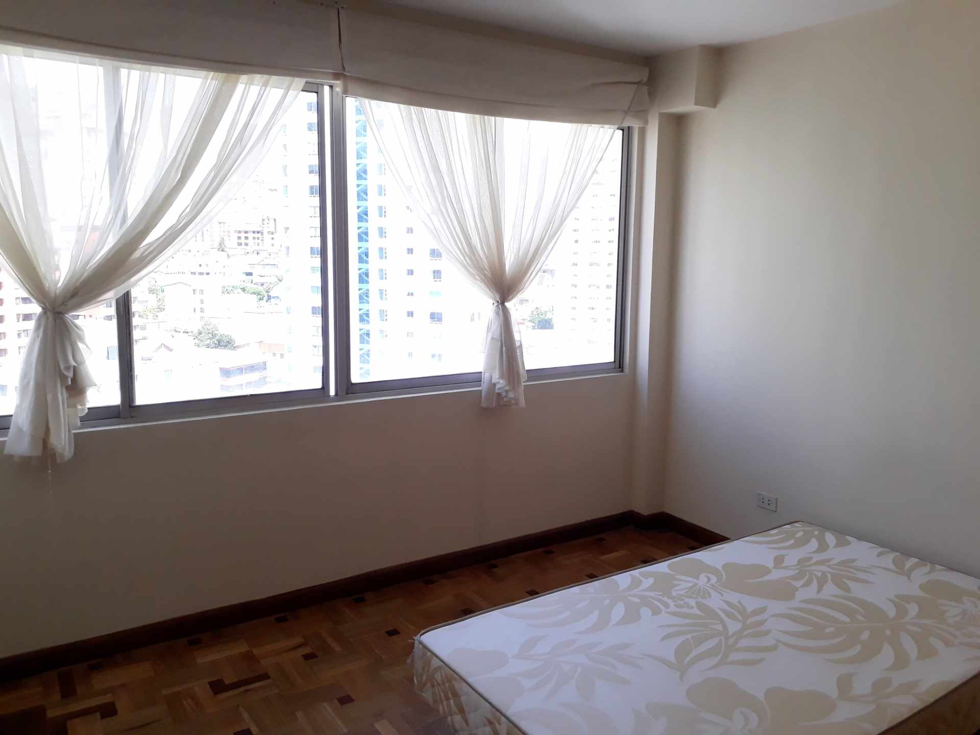 Departamento en AlquilerAv Arce 2456, Plaza Isabel la Católica, Edificio Fernando V, dpto 1802 Foto 5