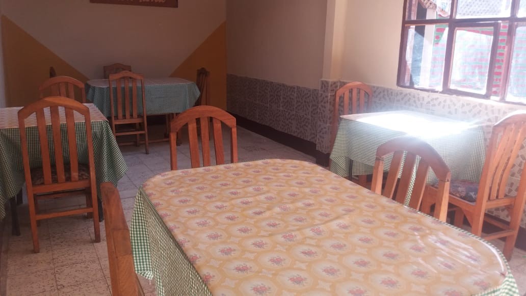 Casa en Sucre en Sucre 4 dormitorios 5 baños 2 parqueos Foto 12