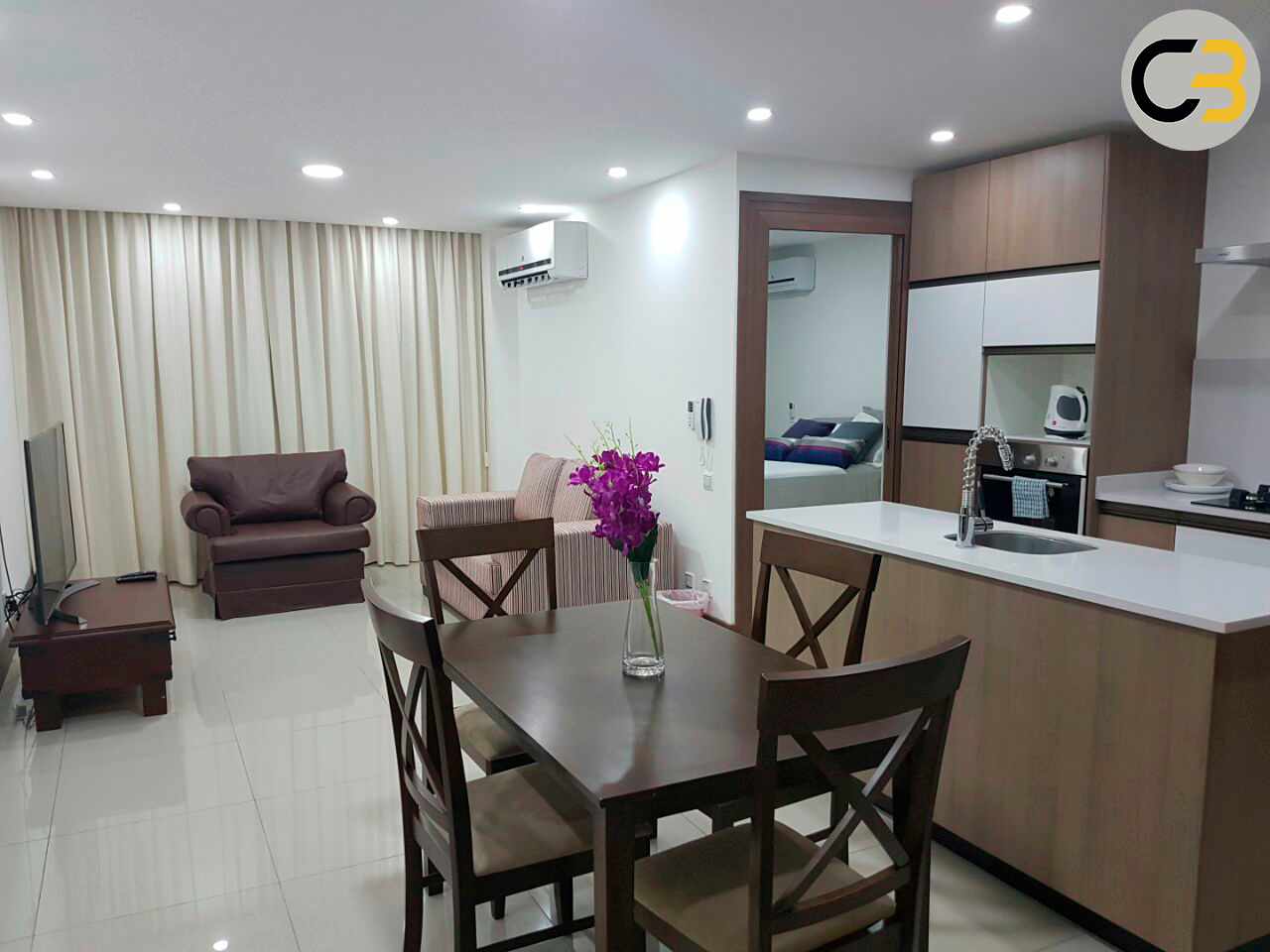 En Alquiler a $us 750 Foto 3