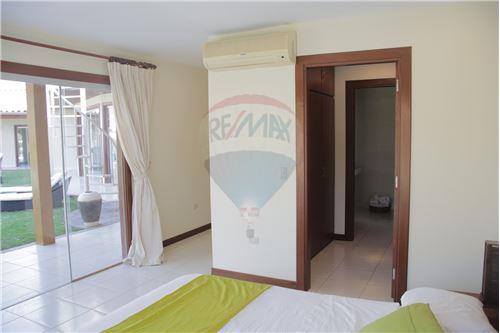 Casa en VentaLA CASONA VIRGEN DE COTOCA  5 baños 1 parqueos Foto 2