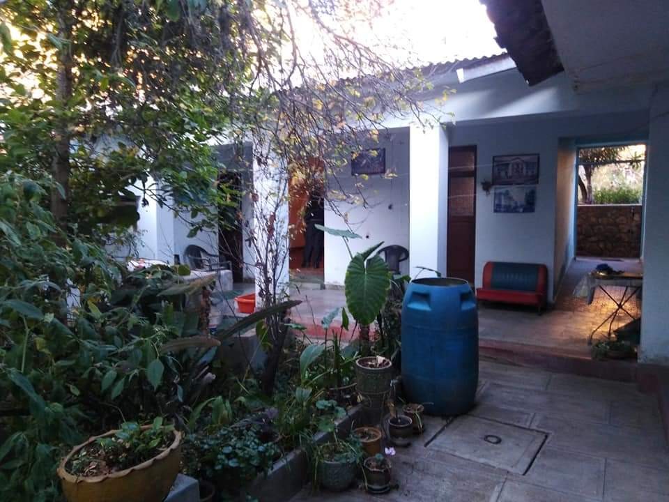 Casa en Sucre en Sucre 4 dormitorios 2 baños 1 parqueos Foto 1