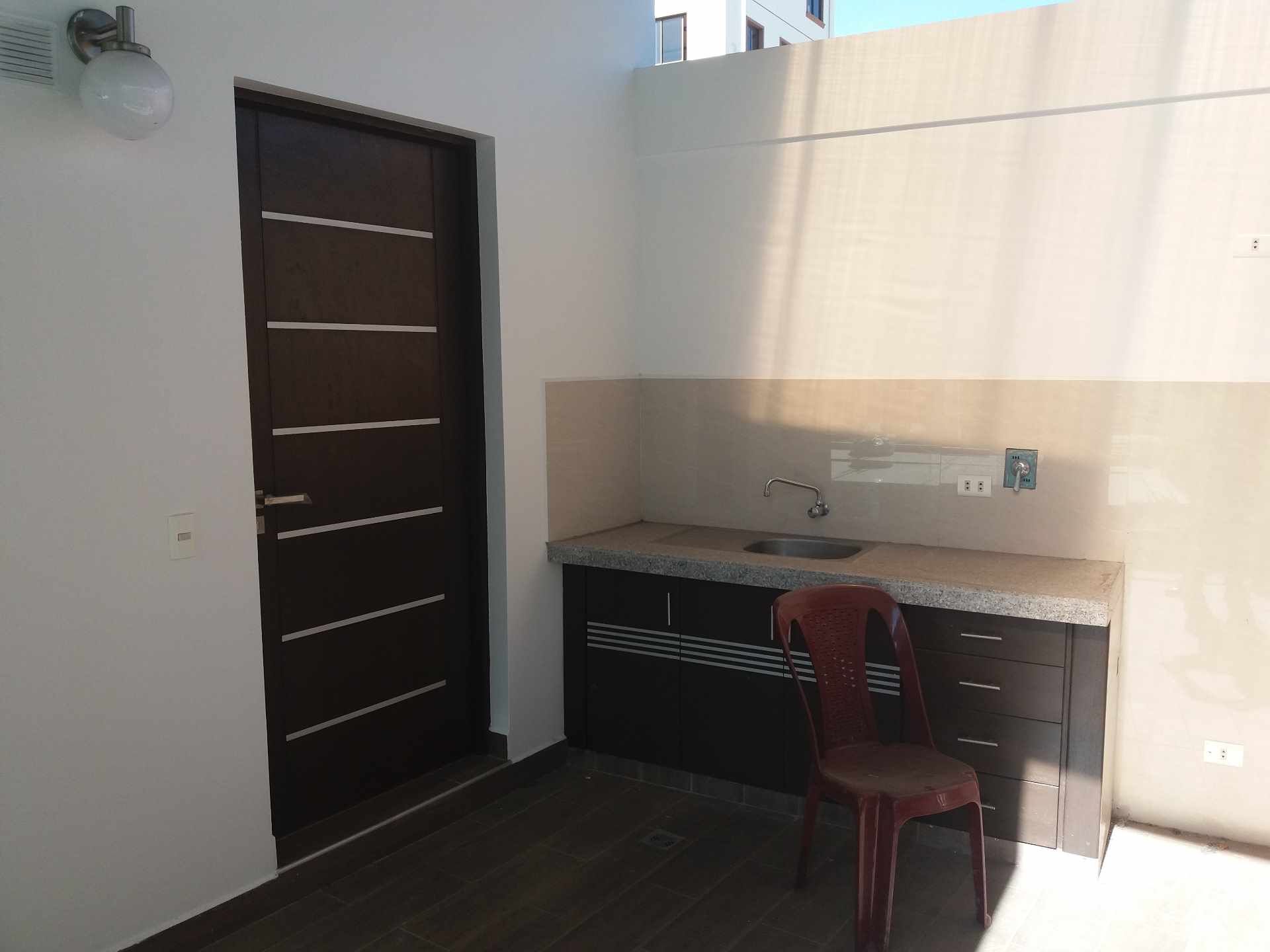 Oficina en Hipódromo en Cochabamba 4 dormitorios 2 baños 1 parqueos Foto 9